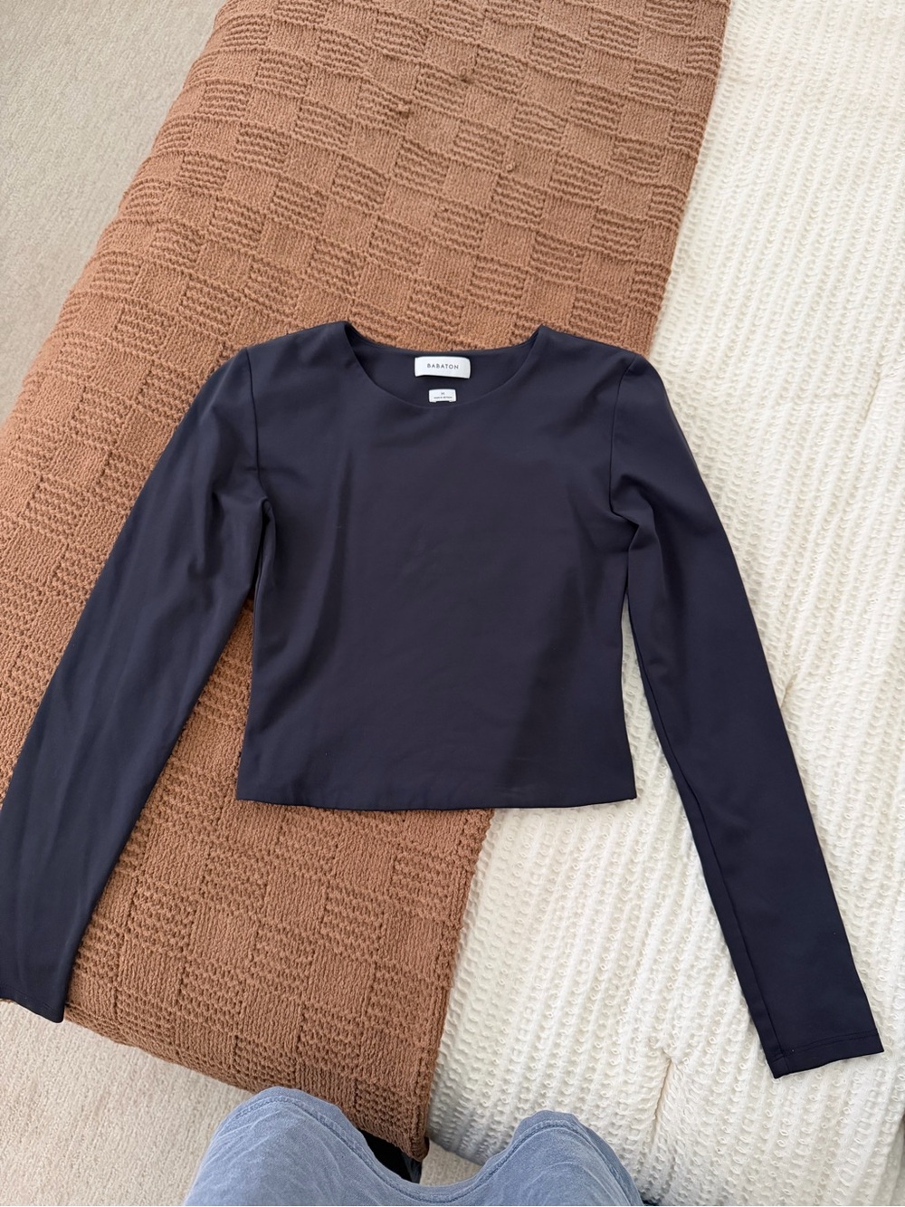 Aritzia Black Long-Sleeve Cropped Top